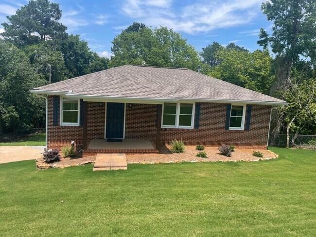 Building Photo - 165 Conrad Dr