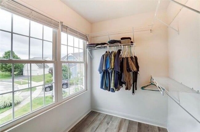 Building Photo - 8914 Red Hawk Ct