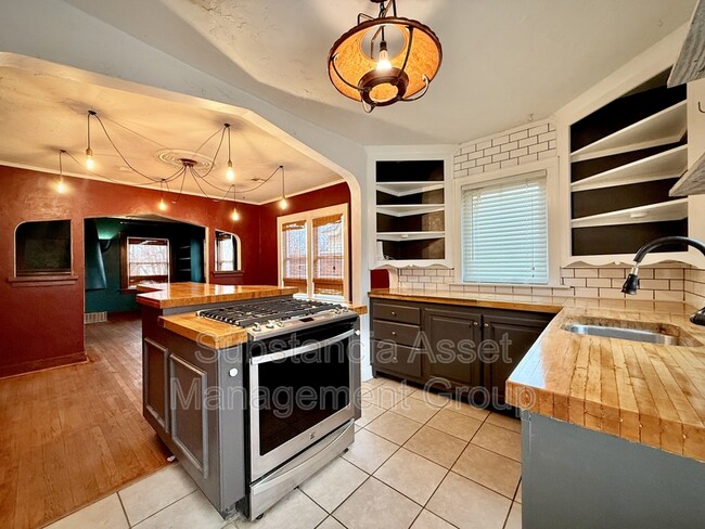 Building Photo - 2317 NW 13th St