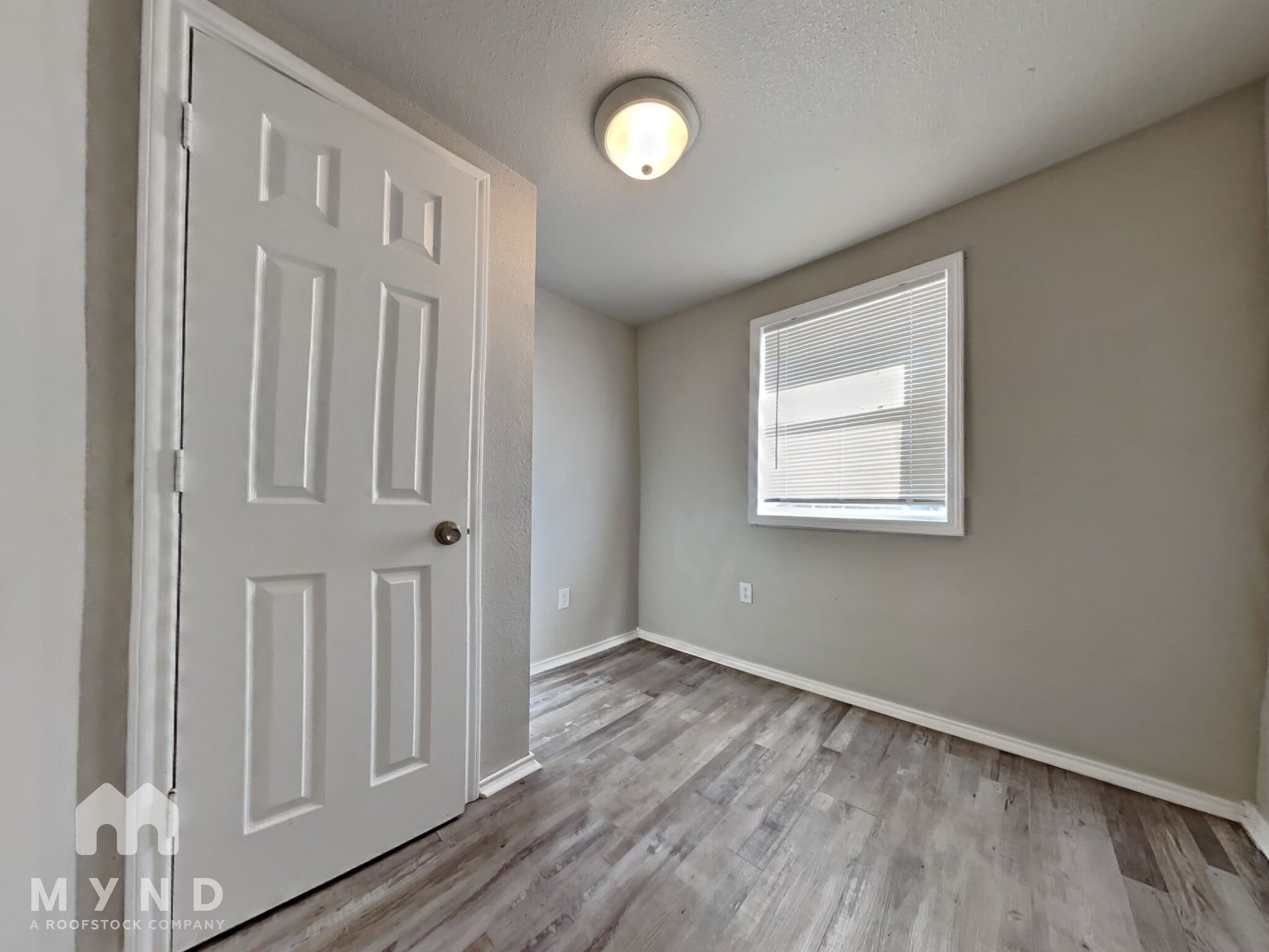 Building Photo - 3309 E 14th St