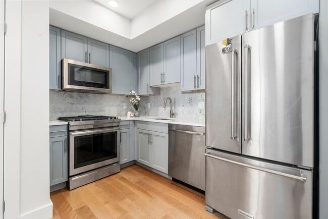 Primary Photo - 50 Hichborn St