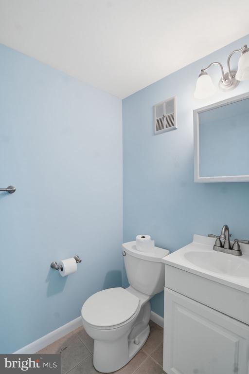 Building Photo - 2913 Cleave Dr
