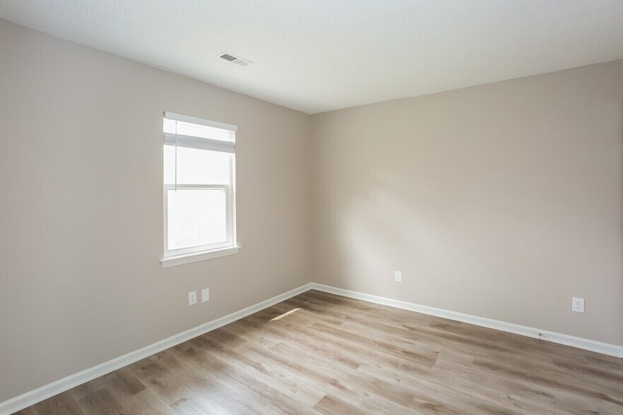 Building Photo - 9501 Vera Jones Ln