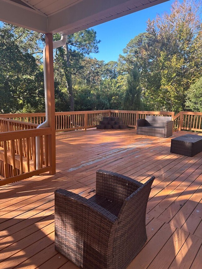 Building Photo - Ingleside