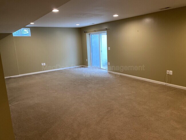 Building Photo - 121 Riggs Rd