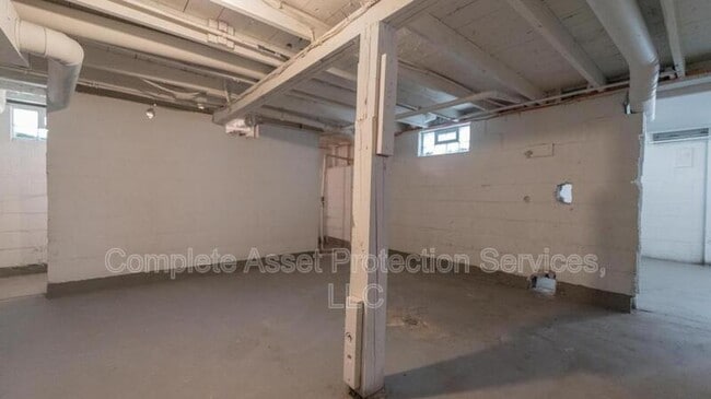 Building Photo - 80 E Oak Hill Rd