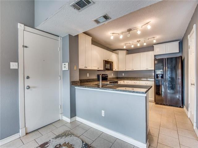Building Photo - 1420 Golden Gate Dr