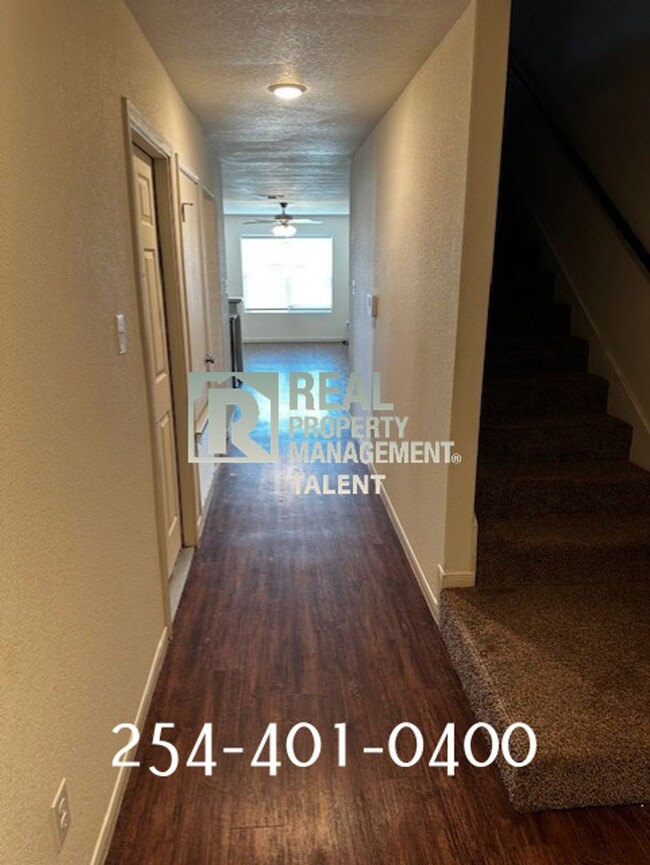 Building Photo - Charming 3-Bedroom, 2.5-Bathroom Duplex in...