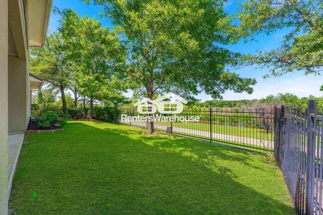 Building Photo - FOR RENT - MOVE IN READY in the highly sou...