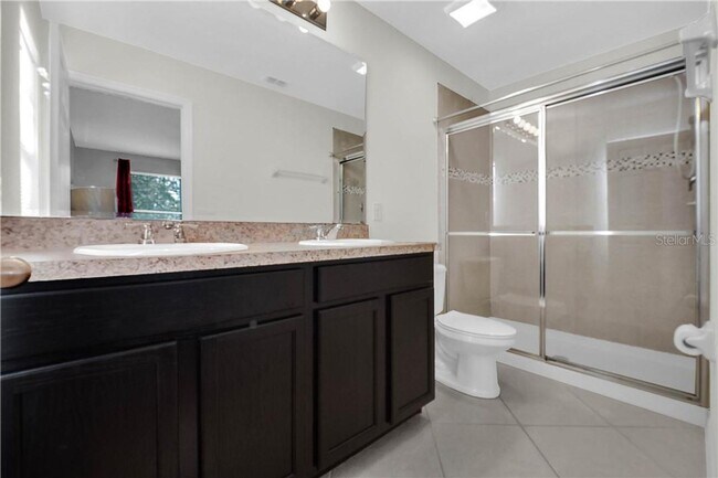Building Photo - MOVE IN SPECIAL!!! Half A  MONTHS RENT!!!!...