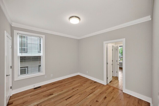 Building Photo - 4704A Kentucky Ave