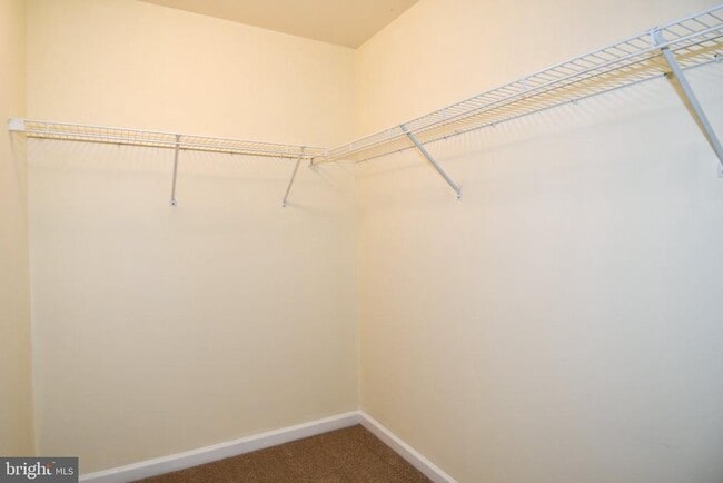 Building Photo - 8784 Lincoln St