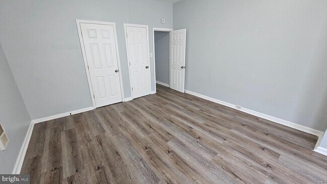 Building Photo - 2805 Erdman Ave
