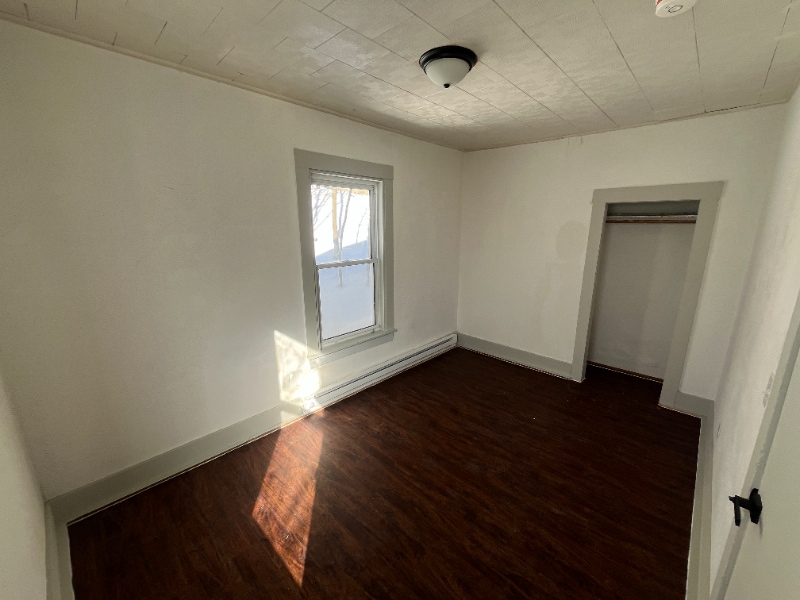 Building Photo - 40 Garnet St