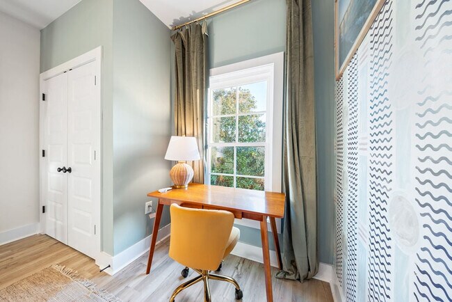 Building Photo - 19901 Charlie Claude Dr