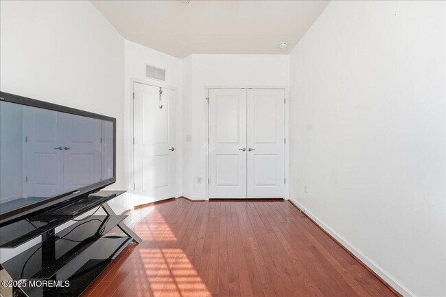 Building Photo - 14 Michael Dr