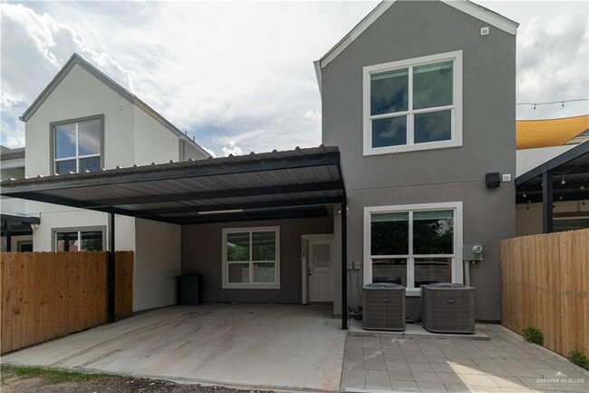 Building Photo - 17 N Crown Point