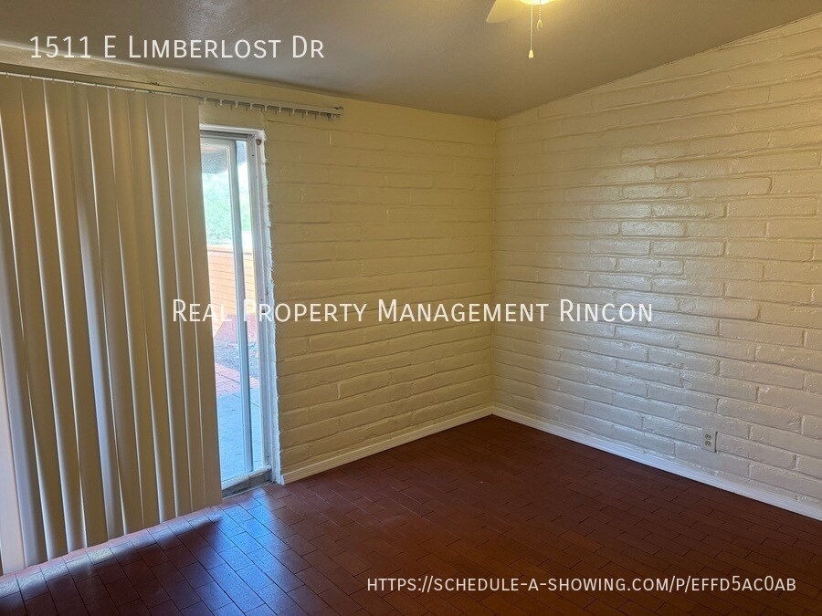 Building Photo - 1511 E Limberlost Dr