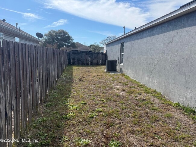 Building Photo - 2157 Willesdon Dr W