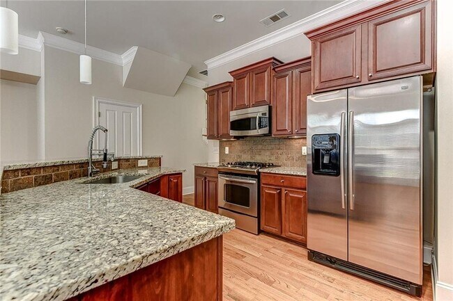 Building Photo - 10424 Park Walk Point
