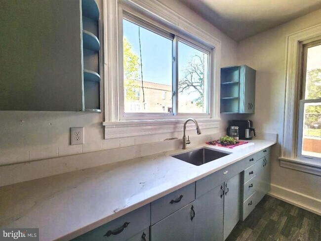 Building Photo - 515 Fourth St