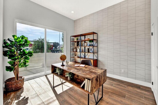 Building Photo - 8081 Lampson Ave