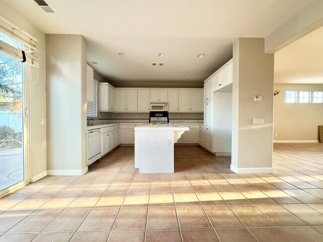 Building Photo - 2871 Pinta Ct