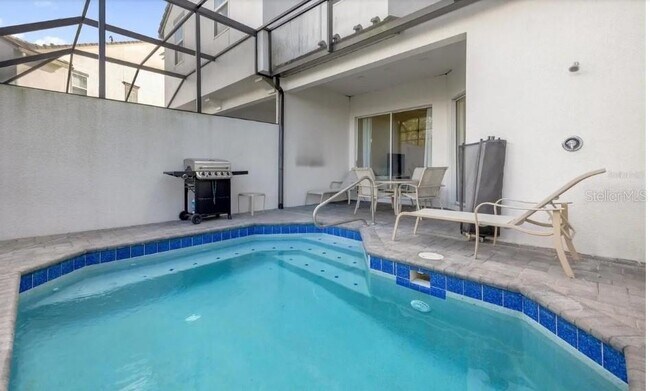 Building Photo - 450 Captiva Dr