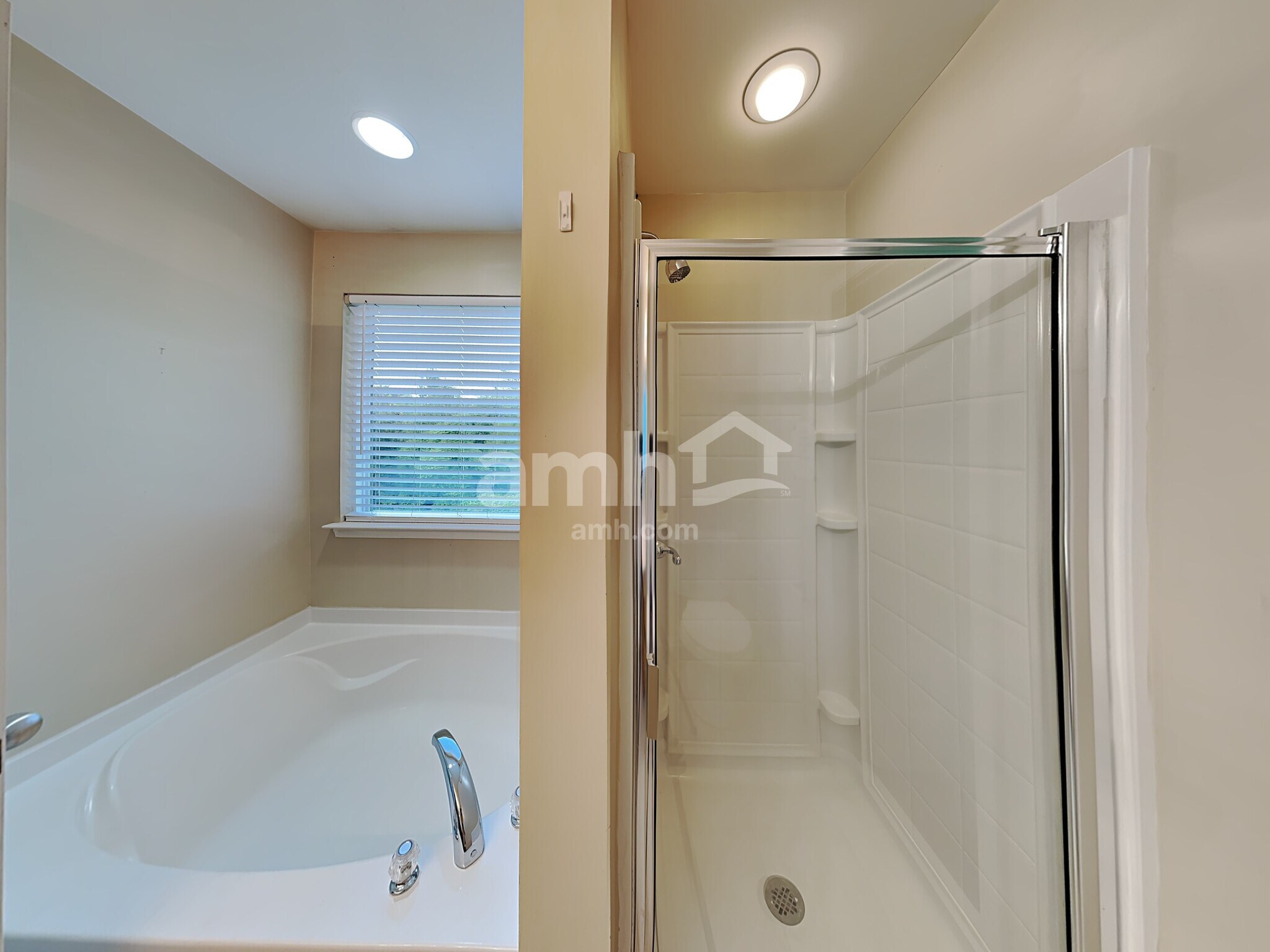 Building Photo - 2411 Cairns Mill Ct