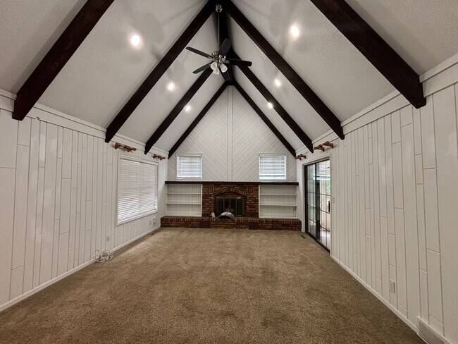 Building Photo - 5 BR/2.5BA | Sprawling Single Family Home | 2-Car Garage | Huge backyard!