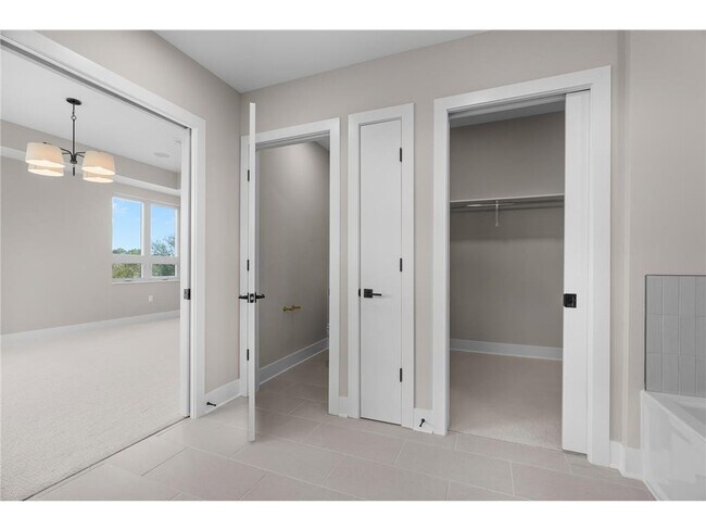 Building Photo - 1 Hill Farm Rd