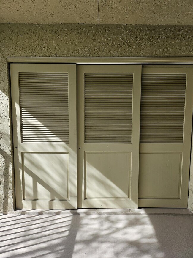 Building Photo - 2472 NW 49th Terrace