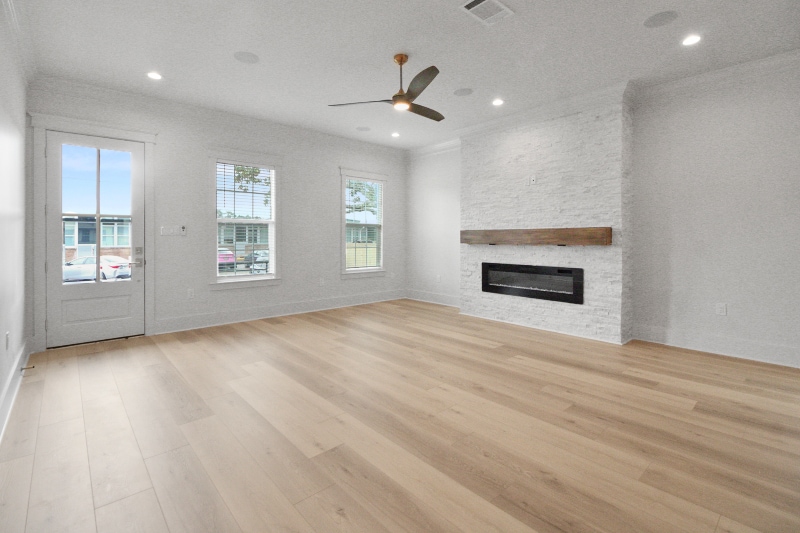 Building Photo - 820 Calvert St