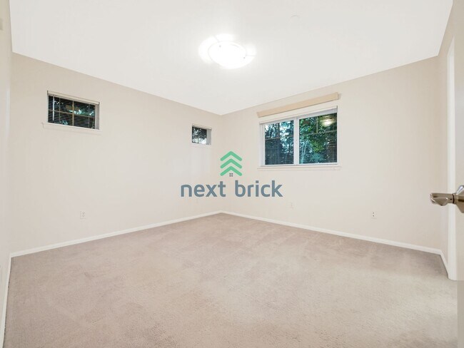 Building Photo - Charming 2 Bedroom 2 Bathroom Near Totem L...
