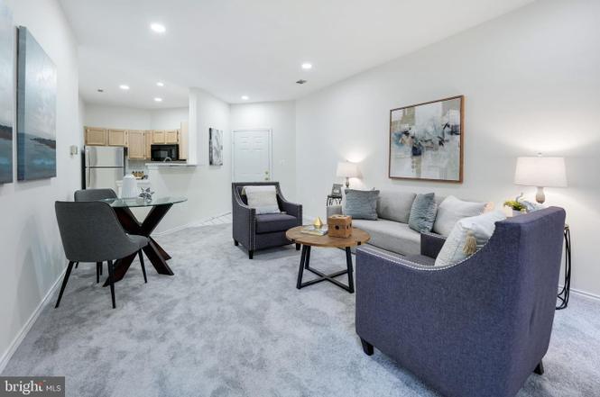 Building Photo - 4405 Sedgehurst Dr