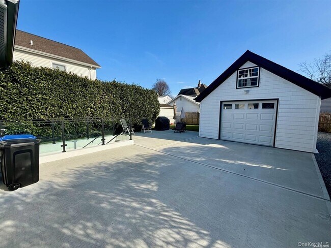 Building Photo - 245 Garfield Ave