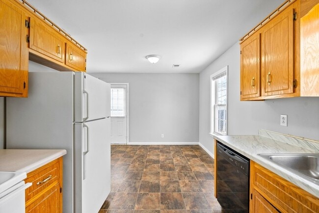Building Photo - 1042 Shadow Ridge Ave