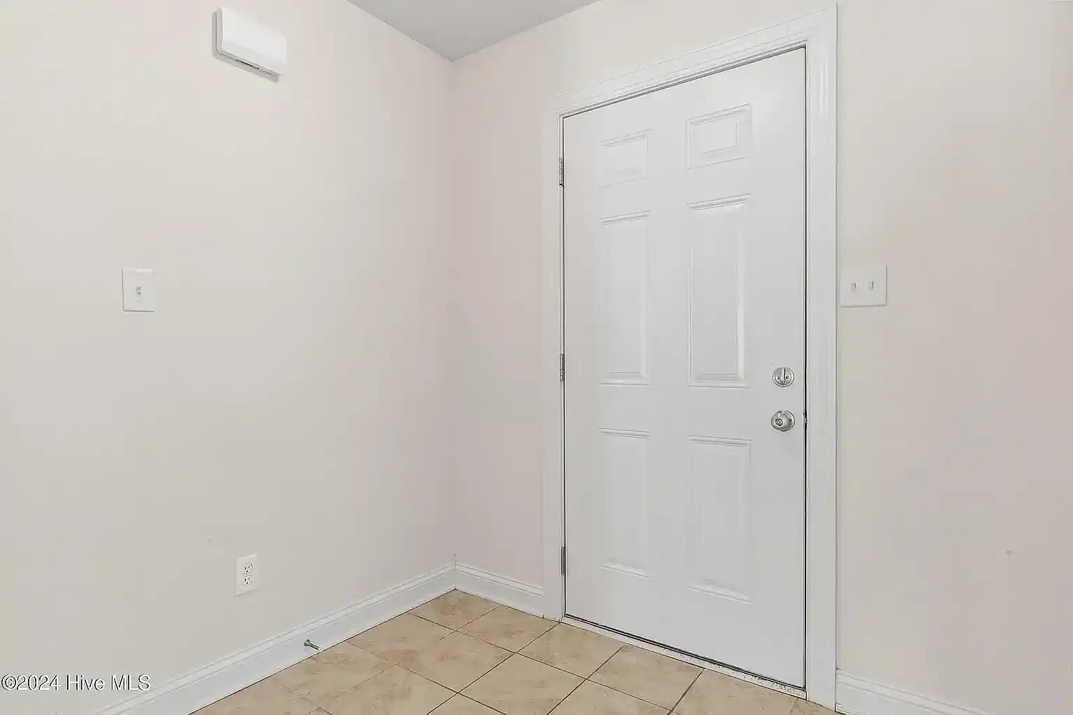 Building Photo - 125 W Murrow Ln