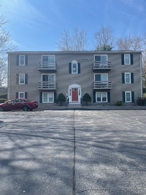 Building Photo - 574A Burncoat St