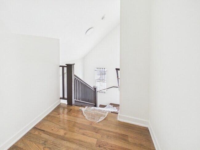 Building Photo - 398 W Lincoln Hwy