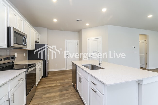 Building Photo - 561 Mountain Vw Dr