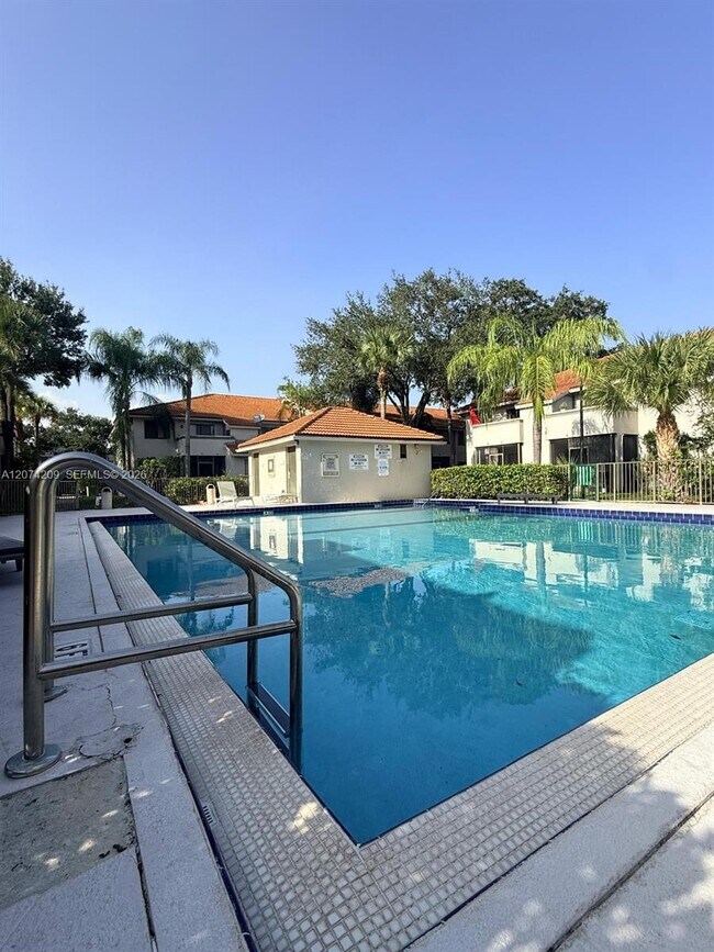 Building Photo - 3228 Coral Lake Dr