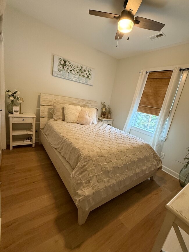 Building Photo - 711 32nd Ave N