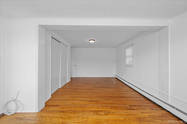 Building Photo - 14 Hemlock Hill