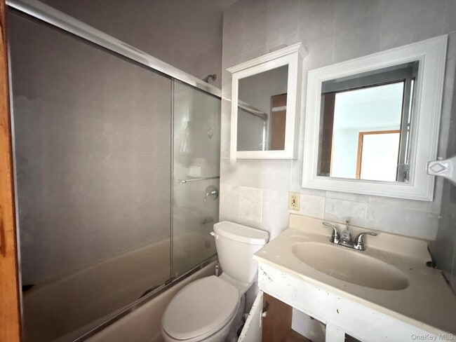 Building Photo - 49-04 69th St