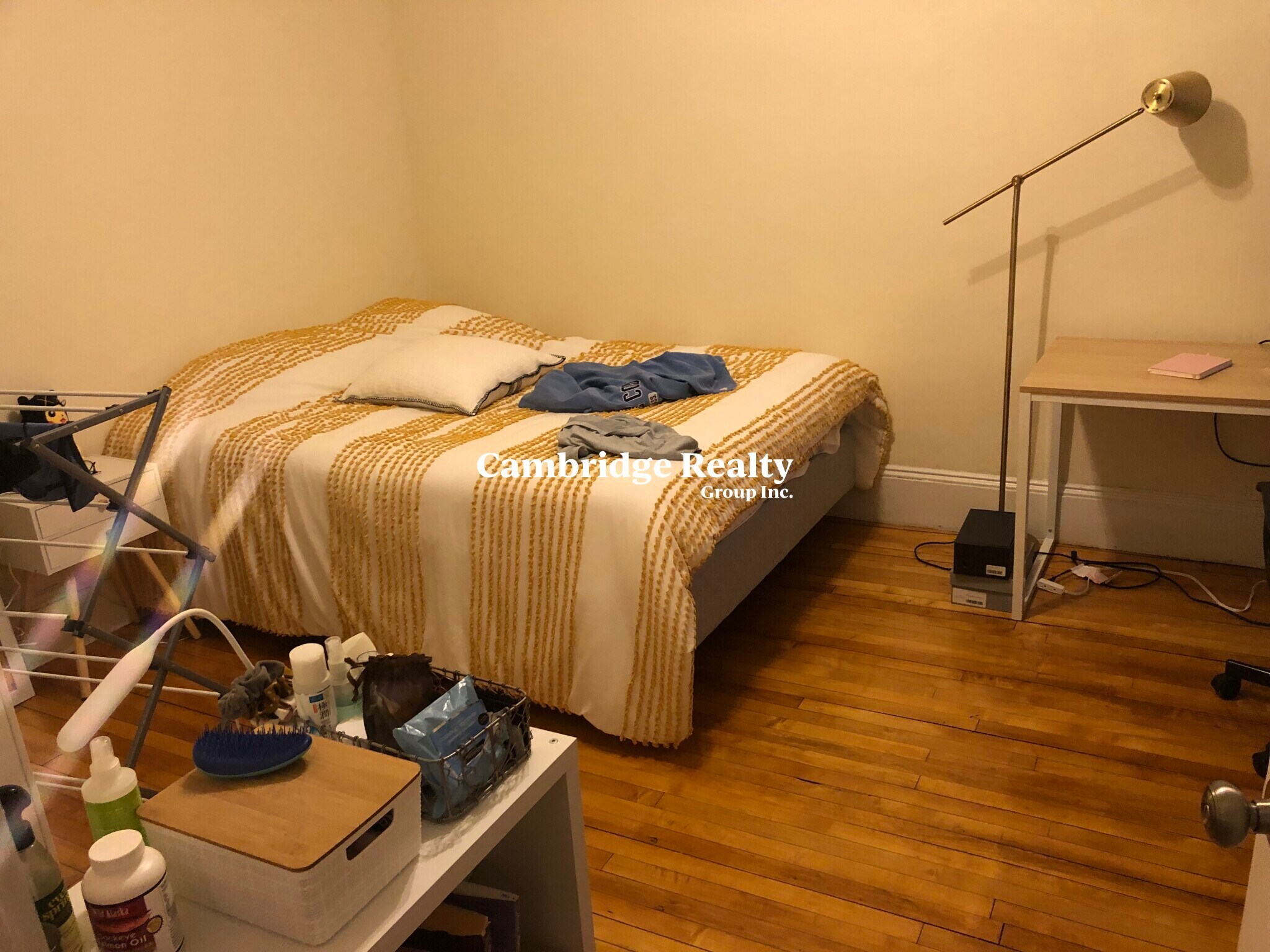 Building Photo - 218 Harvard St