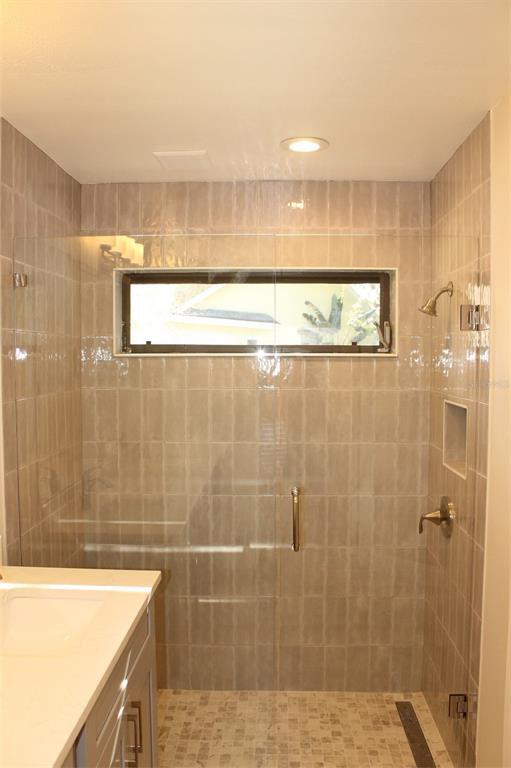 Building Photo - 668 Lamoka Ct