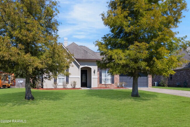 Building Photo - 106 Anslem Dr