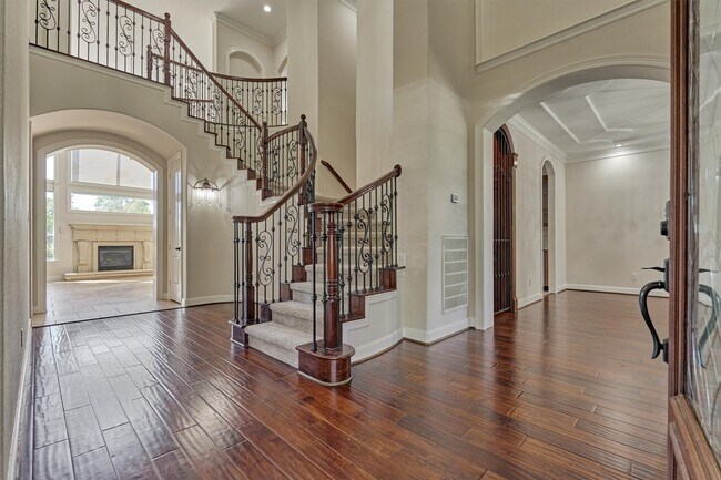 Building Photo - 23 Player Oaks Pl