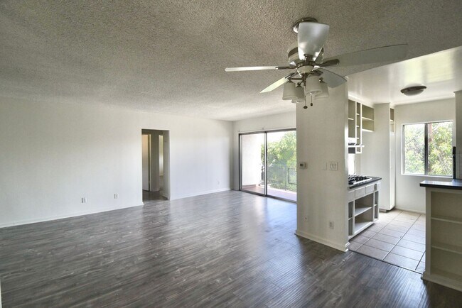 Building Photo - 5502 Corteen Pl